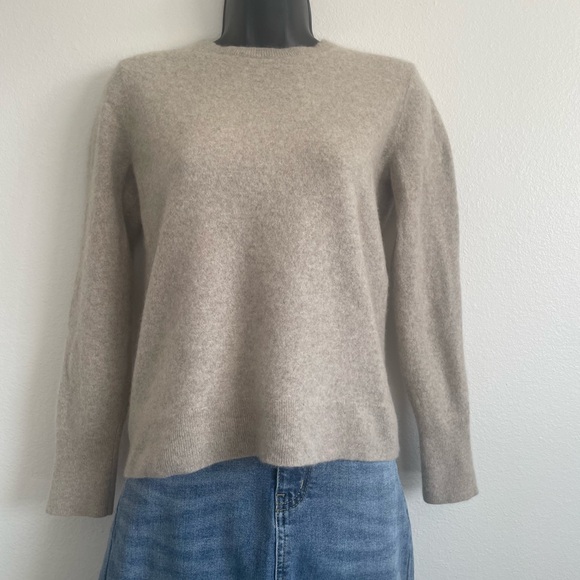 Everlane 100% Cashmire Crewneck Sweater - Beige/Tan - Large - Picture 3 of 9
